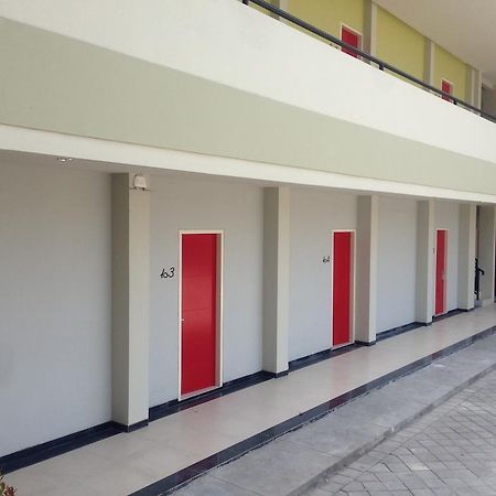 Rumah Cassa Guest House Surabaya Dış mekan fotoğraf