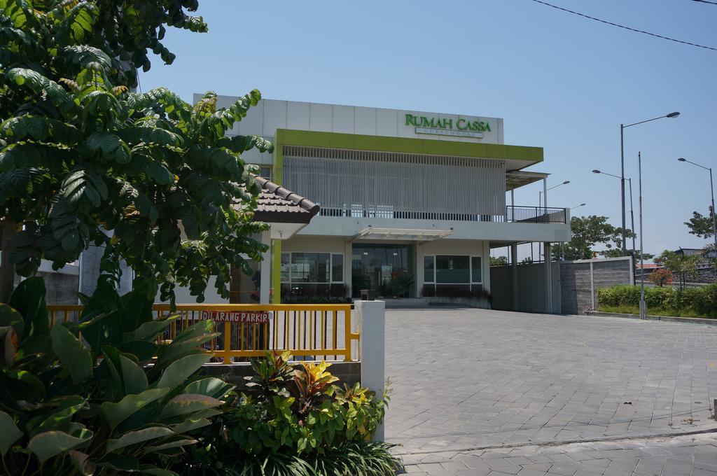 Rumah Cassa Guest House Surabaya Dış mekan fotoğraf