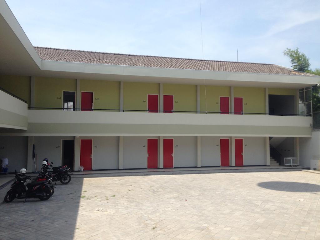 Rumah Cassa Guest House Surabaya Dış mekan fotoğraf