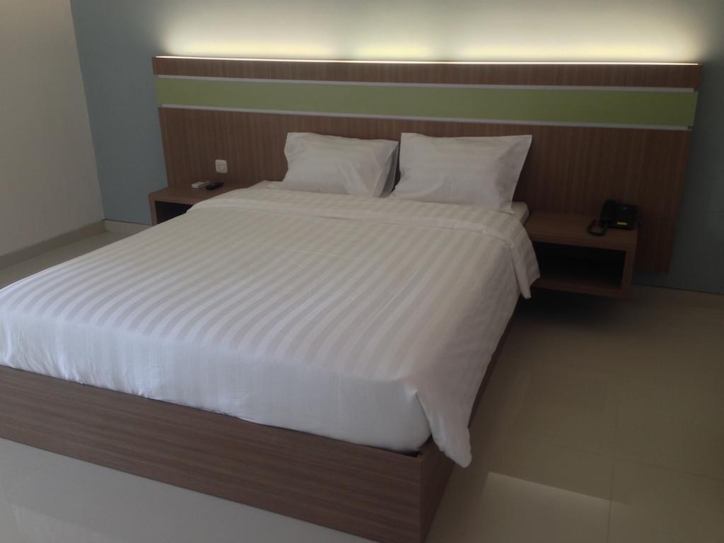 Rumah Cassa Guest House Surabaya Oda fotoğraf