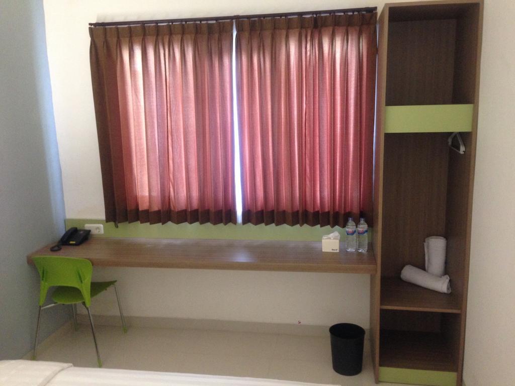 Rumah Cassa Guest House Surabaya Oda fotoğraf